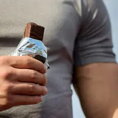 Czy batony proteinowe tuczą? Odkryj prawdę o ich kaloriach
