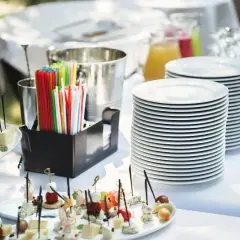 Jakie są rodzaje cateringu? Wybierz najlepszą opcję na swoją imprezę