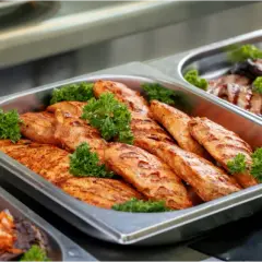 Ile kosztuje catering na 15 osób? Sprawdź ceny i oferty, aby zaoszczędzić