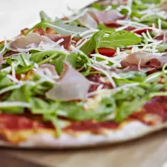 Jak zrobić dietetyczną pizzę, która nie zrujnuje Twojej diety?