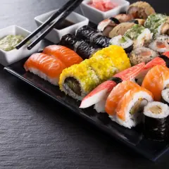 Czy sushi jest fit? Odkryj zdrowe opcje i unikaj kalorycznych pułapek