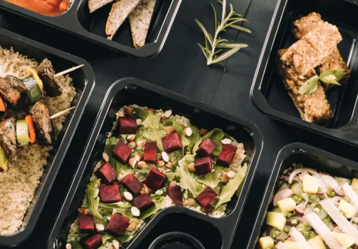 Wiem co zjem catering - zdrowe posiłki, które zmienią Twoje życie
