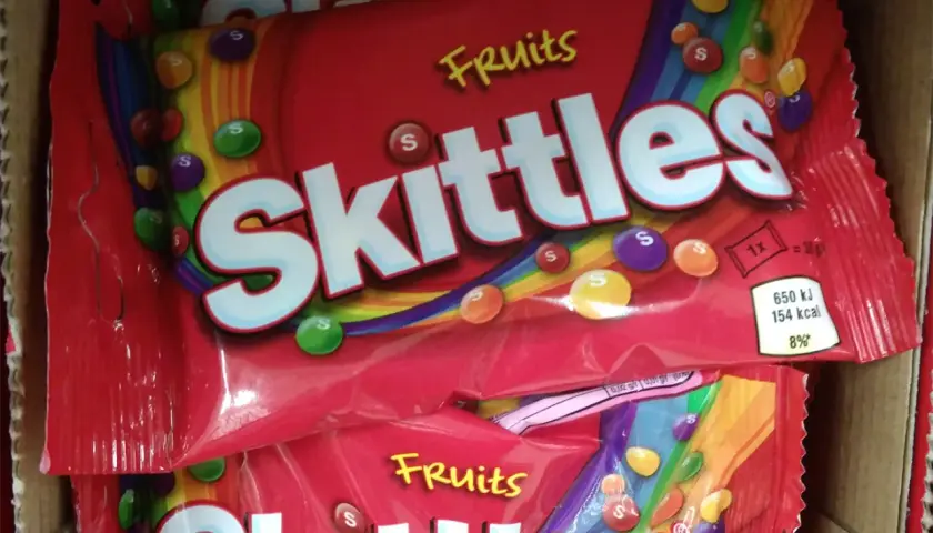 Czy Skittles są wegańskie? Odkryj składniki i kontrowersje