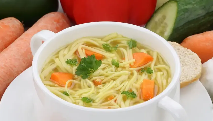 Jak zrobić rosół wegetariański, który zaskoczy smakiem i aromatem