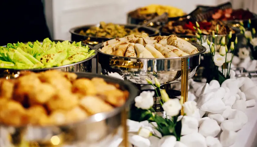 Co to jest catering? Poznaj definicję i rodzaje usług cateringowych
