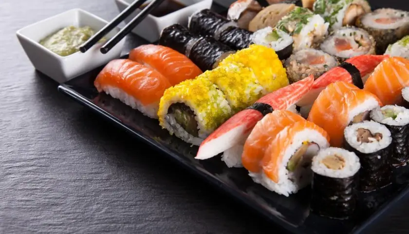 Czy sushi jest fit? Odkryj zdrowe opcje i unikaj kalorycznych pułapek