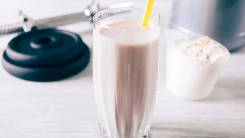 Jak zrobić shake proteinowy - prosty przepis na zdrowy koktajl
