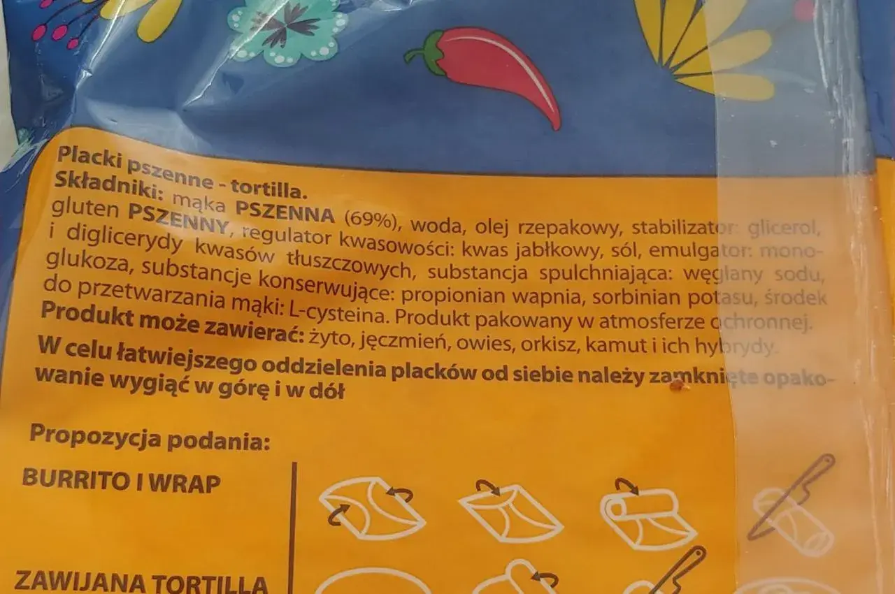 Placki pszenne - czy tortilla pszenna jest lekkostrawna? Składniki: mąka PSZENNA, woda, olej rzepakowy, stabilizator, emulgator, regulator kwasowości, substancje konserwujące.