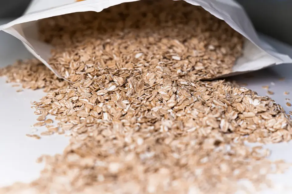 Płatki owsiane a gluten: Czy są bezpieczne? Sprawdź!